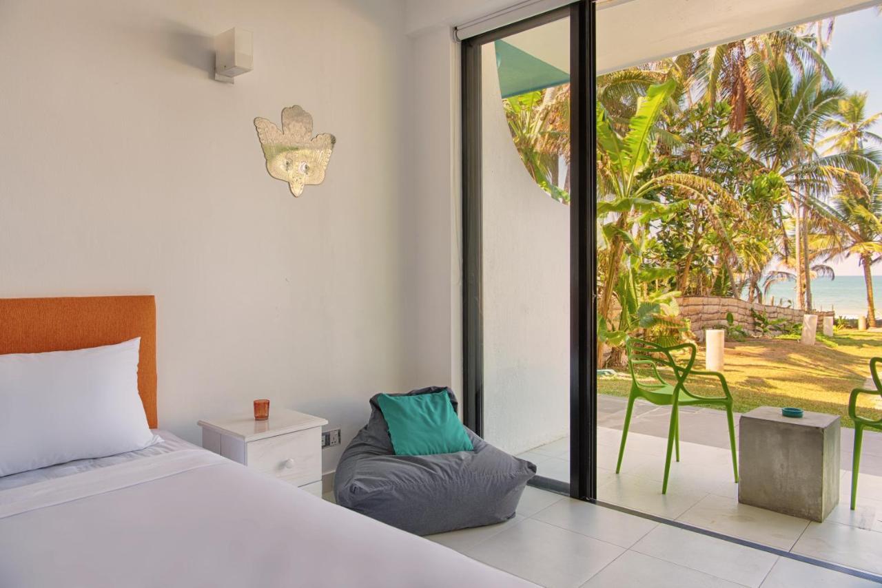 Hotel J Ambalangoda Ambalangoda  Buitenkant foto